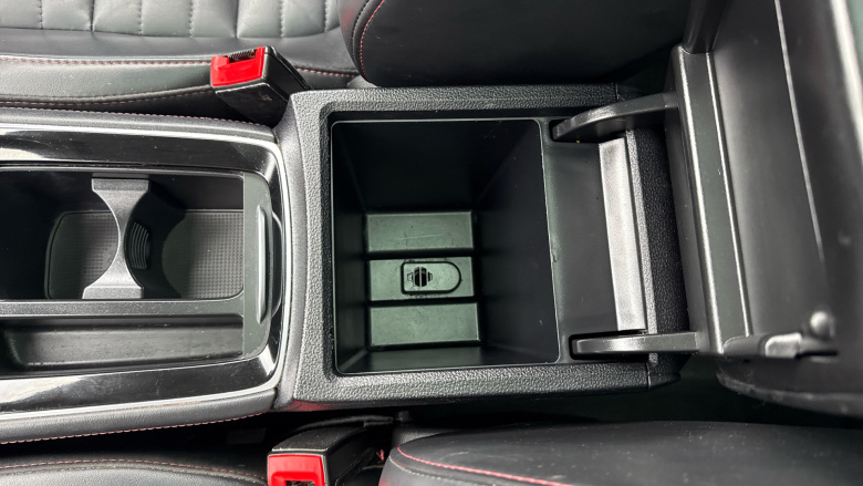 MG Hs 1.5 T-GDI Exclusive 5dr Petrol Hatchback